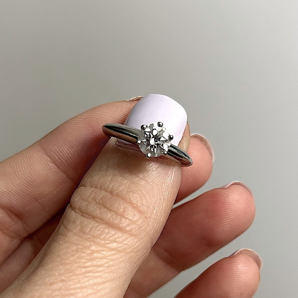 ✨TIFFANY & Co.✨ Round Diamond Engagement Ring Platinum 0.79ct H VS1 Size 4.5